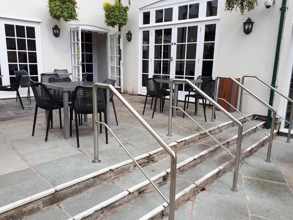 The George Hotel Wetherspoon Brecon Exterior foto